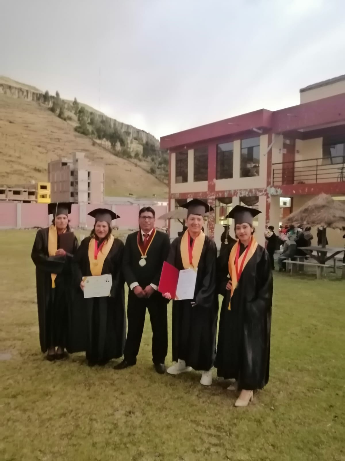 Ceremonia de titulación IESTP Velille